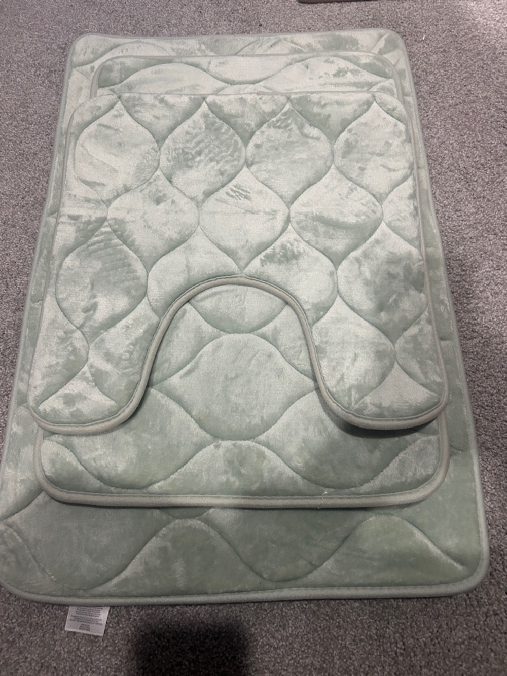 Soft Quilted Plush Bath Mat Set in Light Mint Green